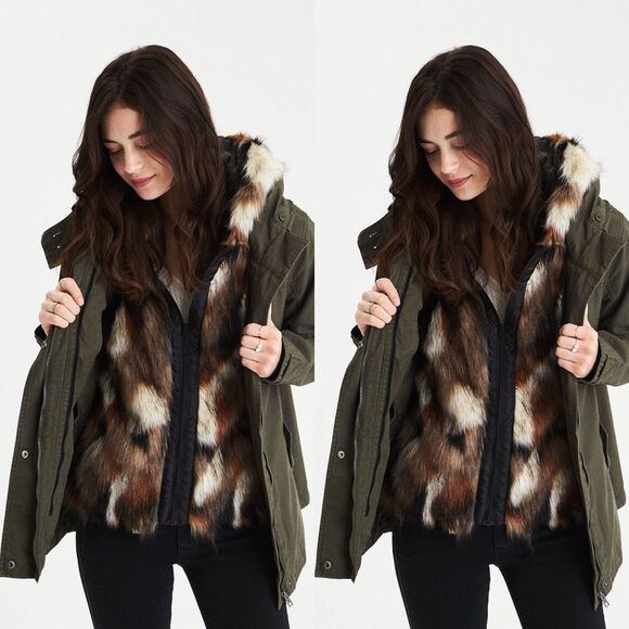 American Eagle AEO 2-in-1 Faux Fur Vest Parka - Picture 1 of 6